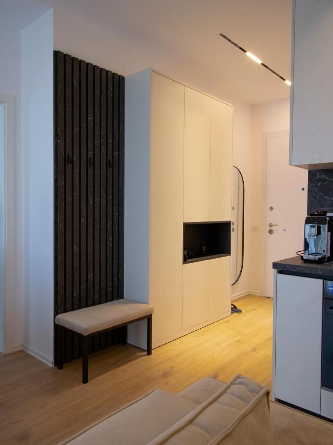 Luxury Rooftop 23 Bed & Breakfast Tirana Exterior photo